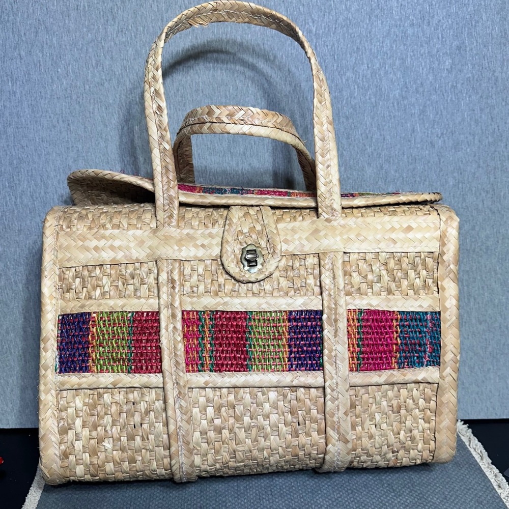 Vtg Woven Straw Tote Bag Multi Color Stripe Boho Beach Satchel Turn Lock Large